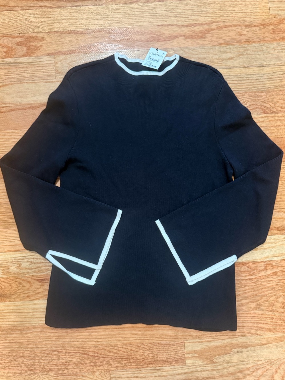 Halogen Black Sweater with White Contrast Trim Crew Neck Medium NWT